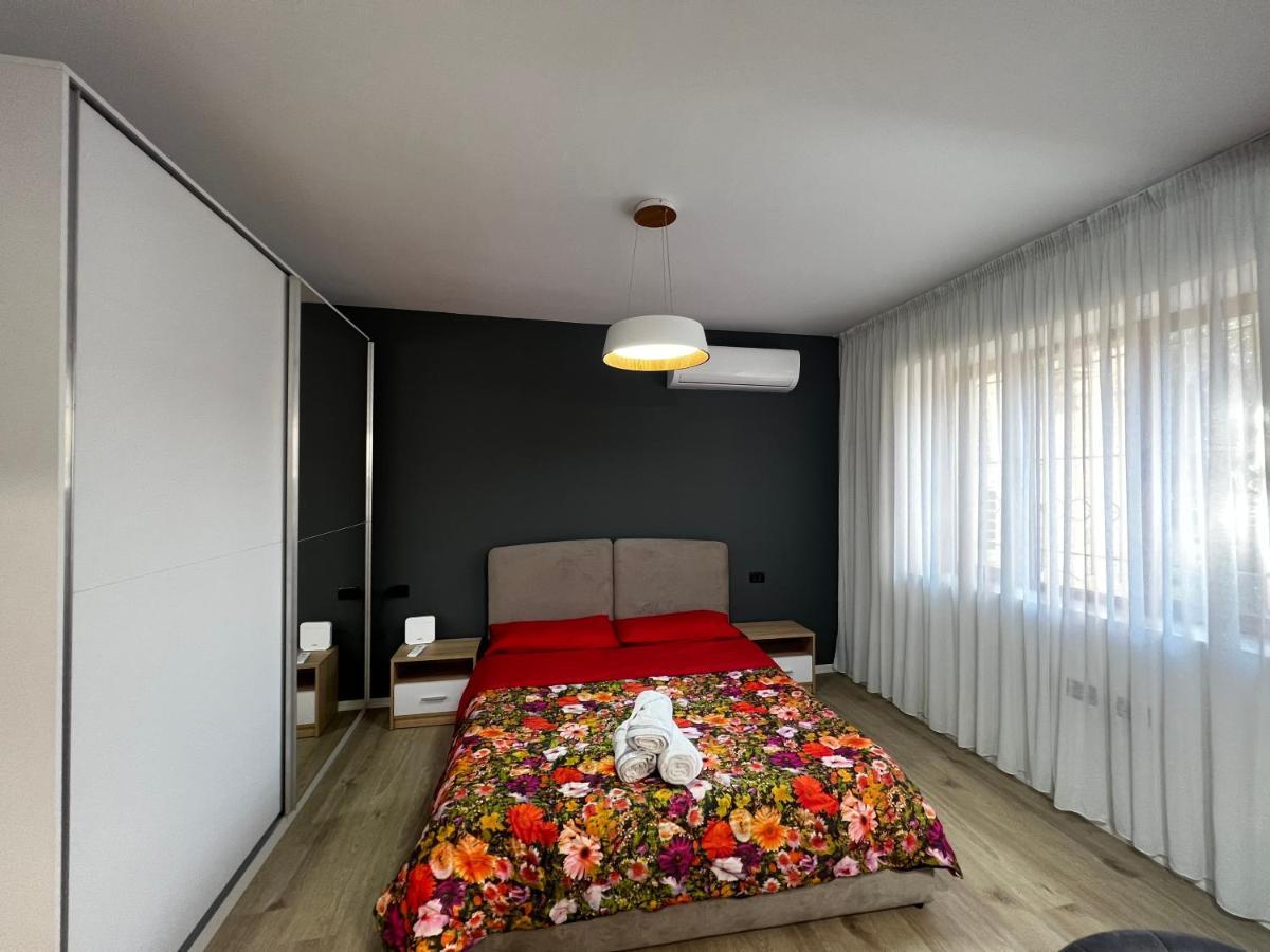 Amion Apartment In Center Of Tirana Exterior photo